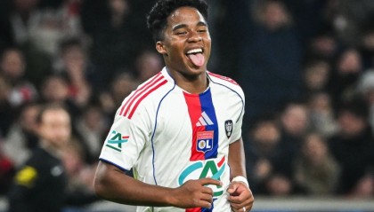 世界杯高清直播-里昂各项赛事豪取11连胜，法甲球队近10年最佳